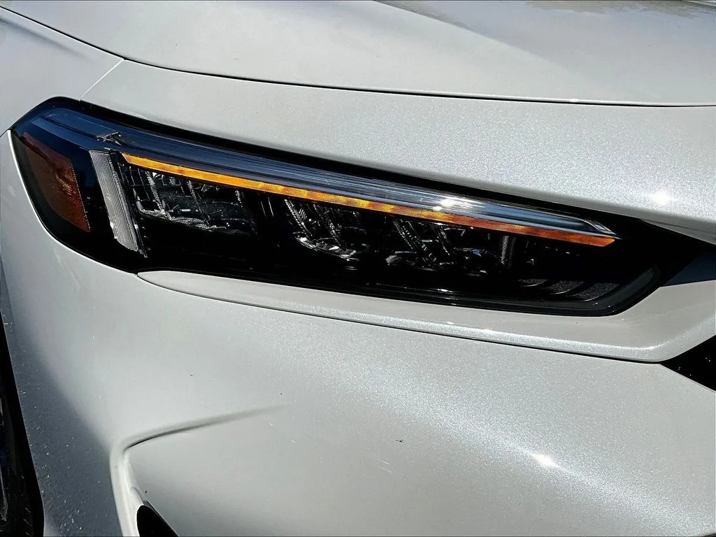 New 2026 Platinum White Pearl Honda 2WD Sport Touring Hybrid image 25