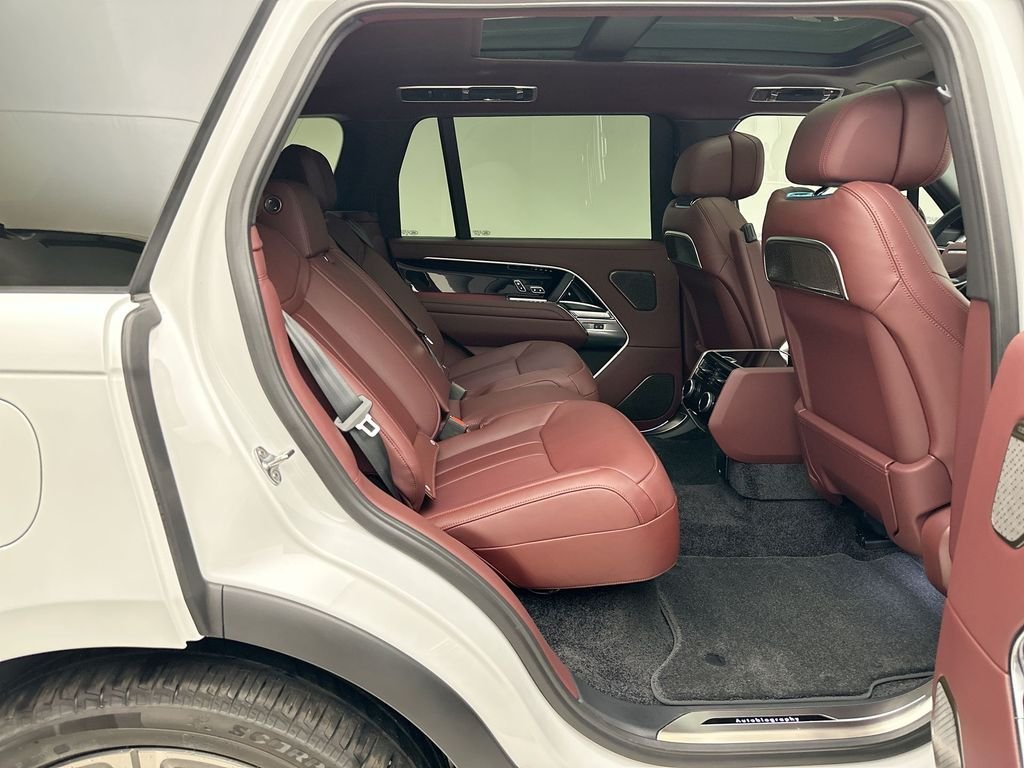 New 2026 Fuji White LAND ROVER Autobiography image 15