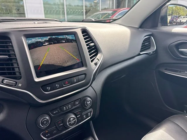 Used 2023 Gray Jeep Altitude image 4