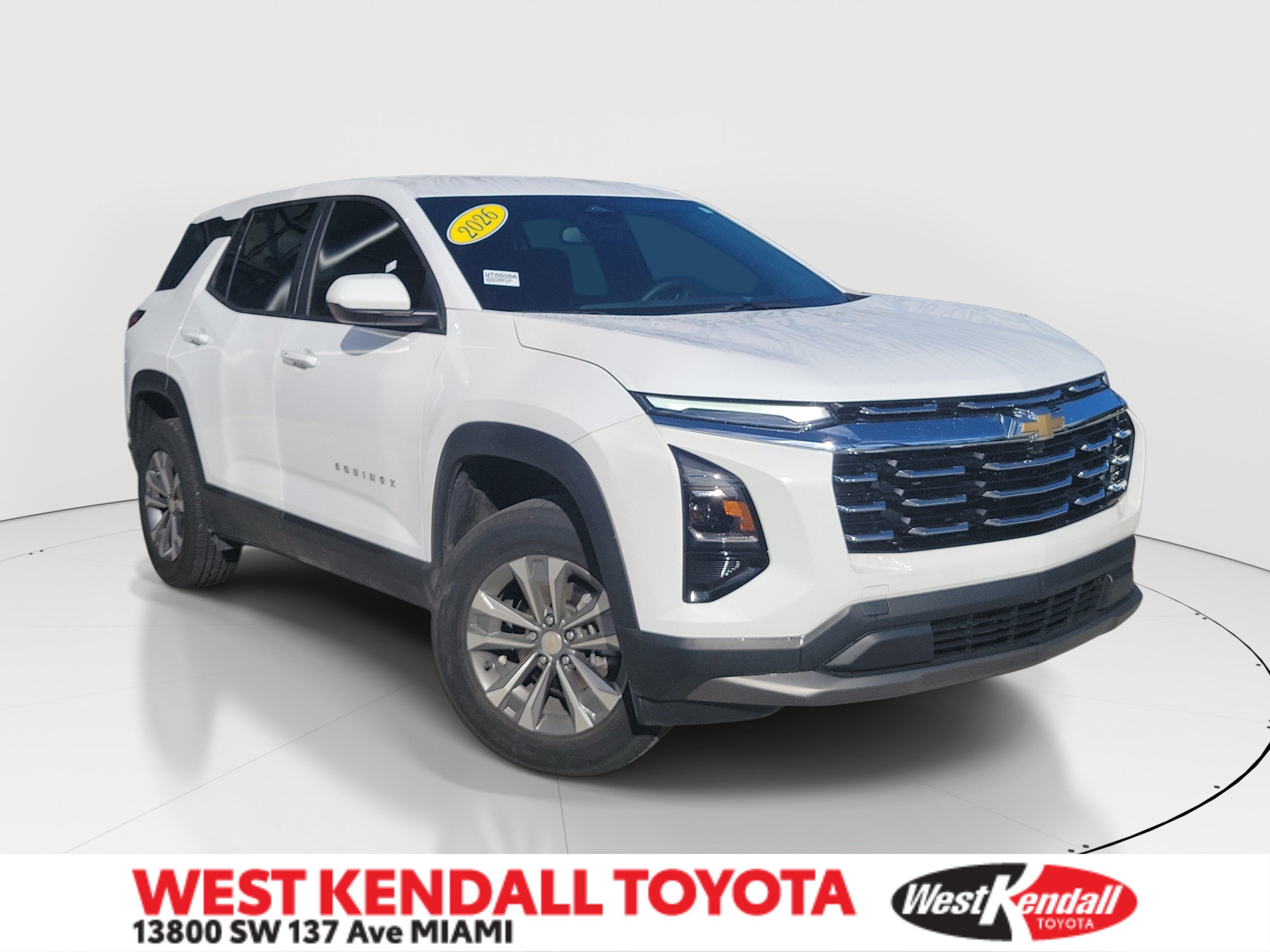 Used 2026 Summit White Chevrolet FWD LT image 1