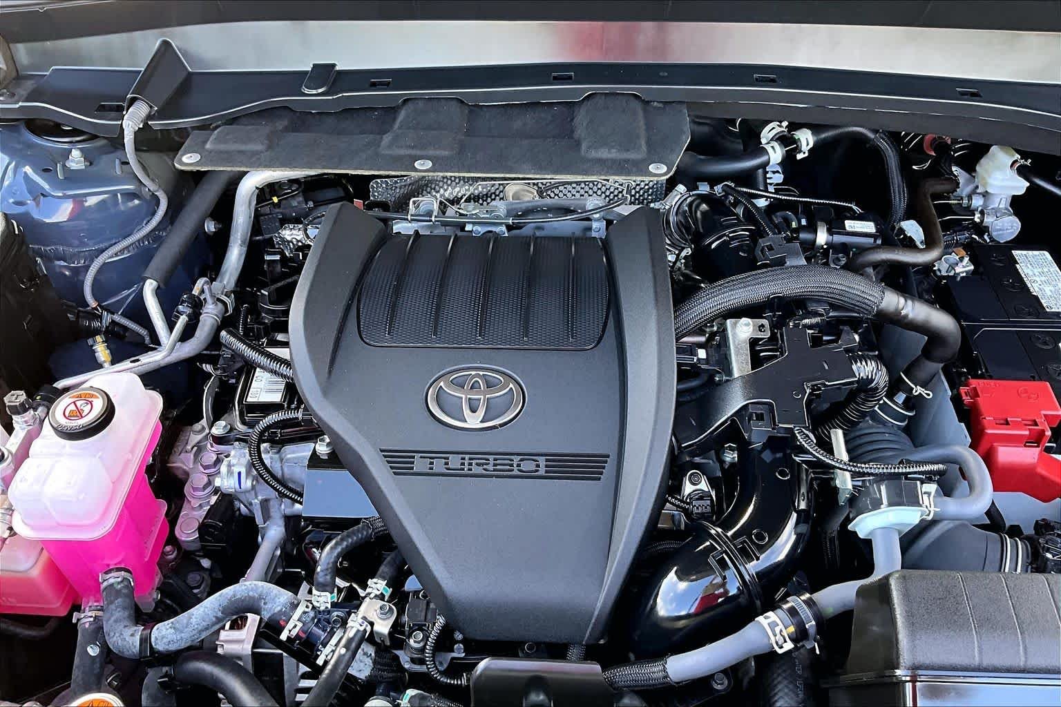 Used 2025 Storm Cloud Toyota Platinum image 32