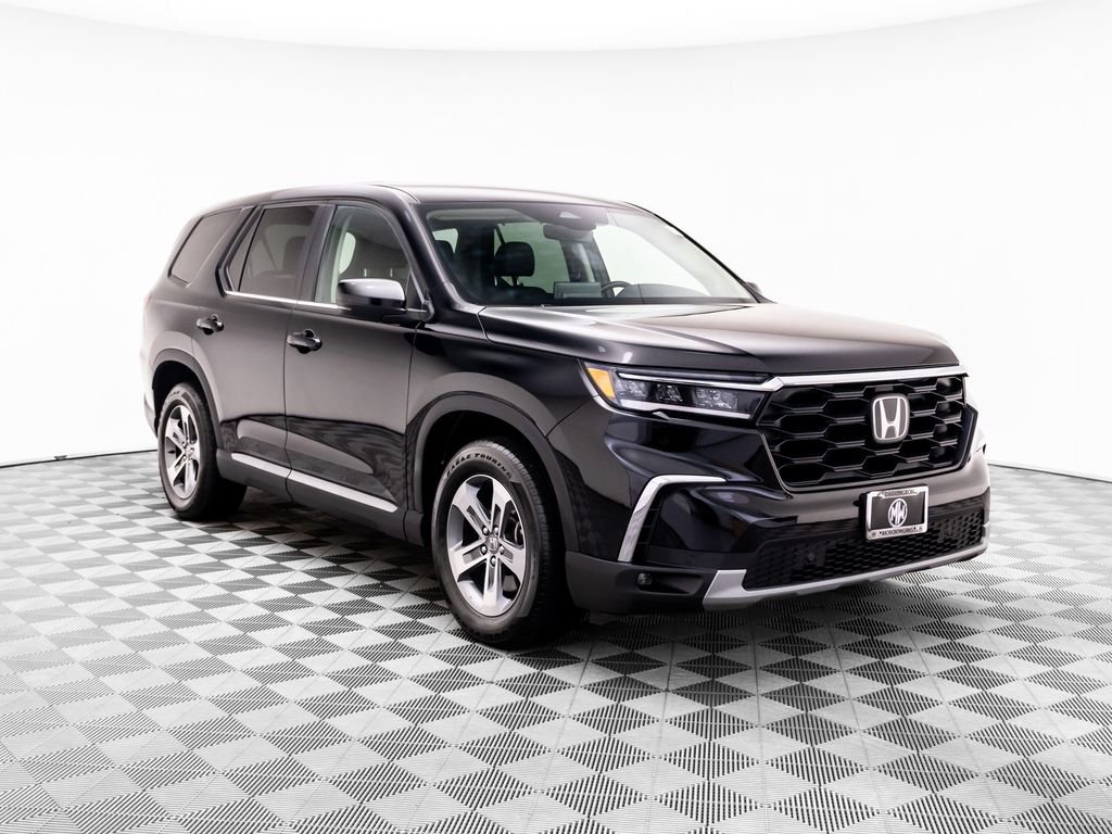 Certified Used 2023 Crystal Black Pearl Honda AWD EX-L 7P image 9
