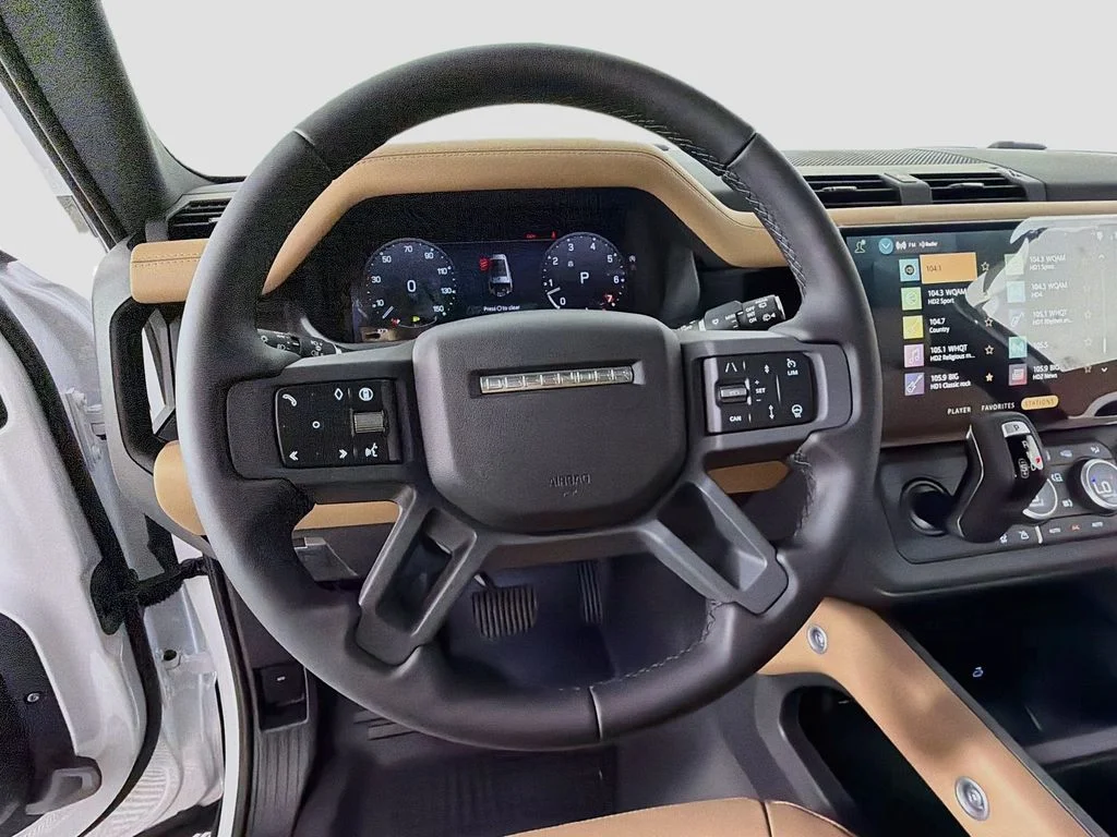 New 2026 Fuji White Land Rover X-Dynamic SE image 11