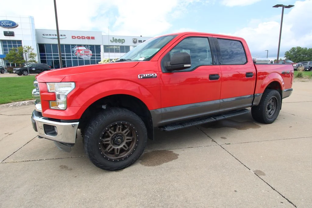 Used 2015 Red Ford XLT image 17