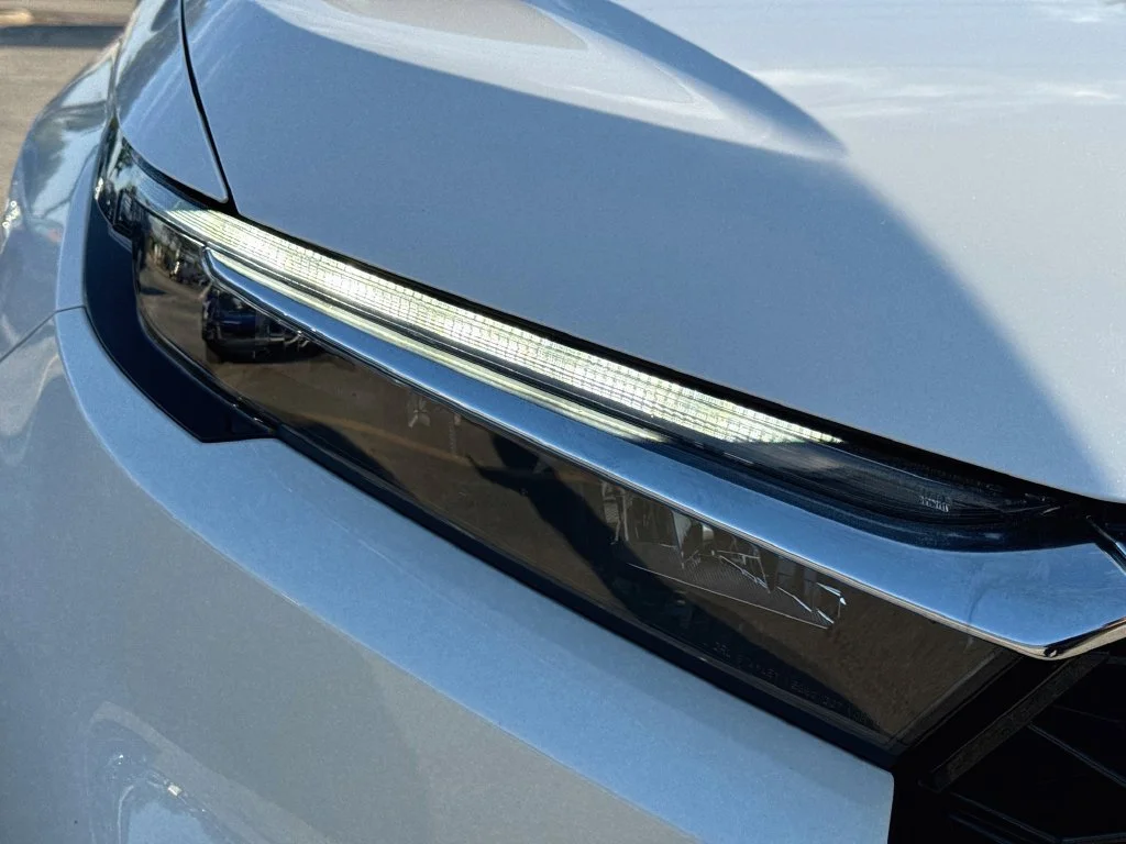 Used 2024 White Honda EX-L image 36