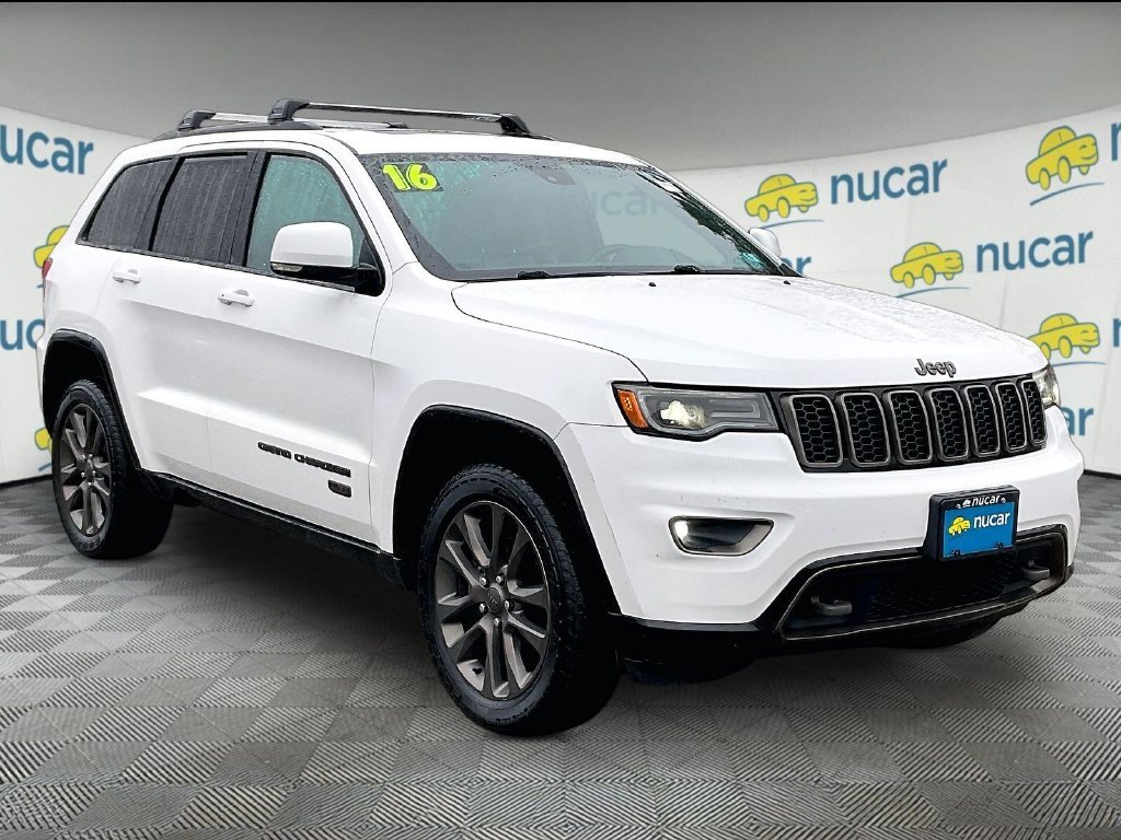 Used 2016 Bright White Clearcoat Jeep Limited image 1