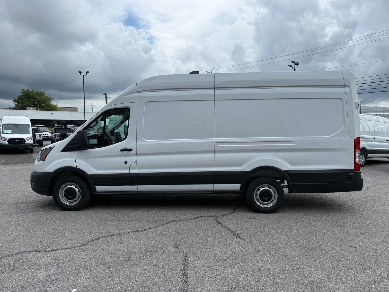 New 2026 Oxford White Ford Cargo Van image 7