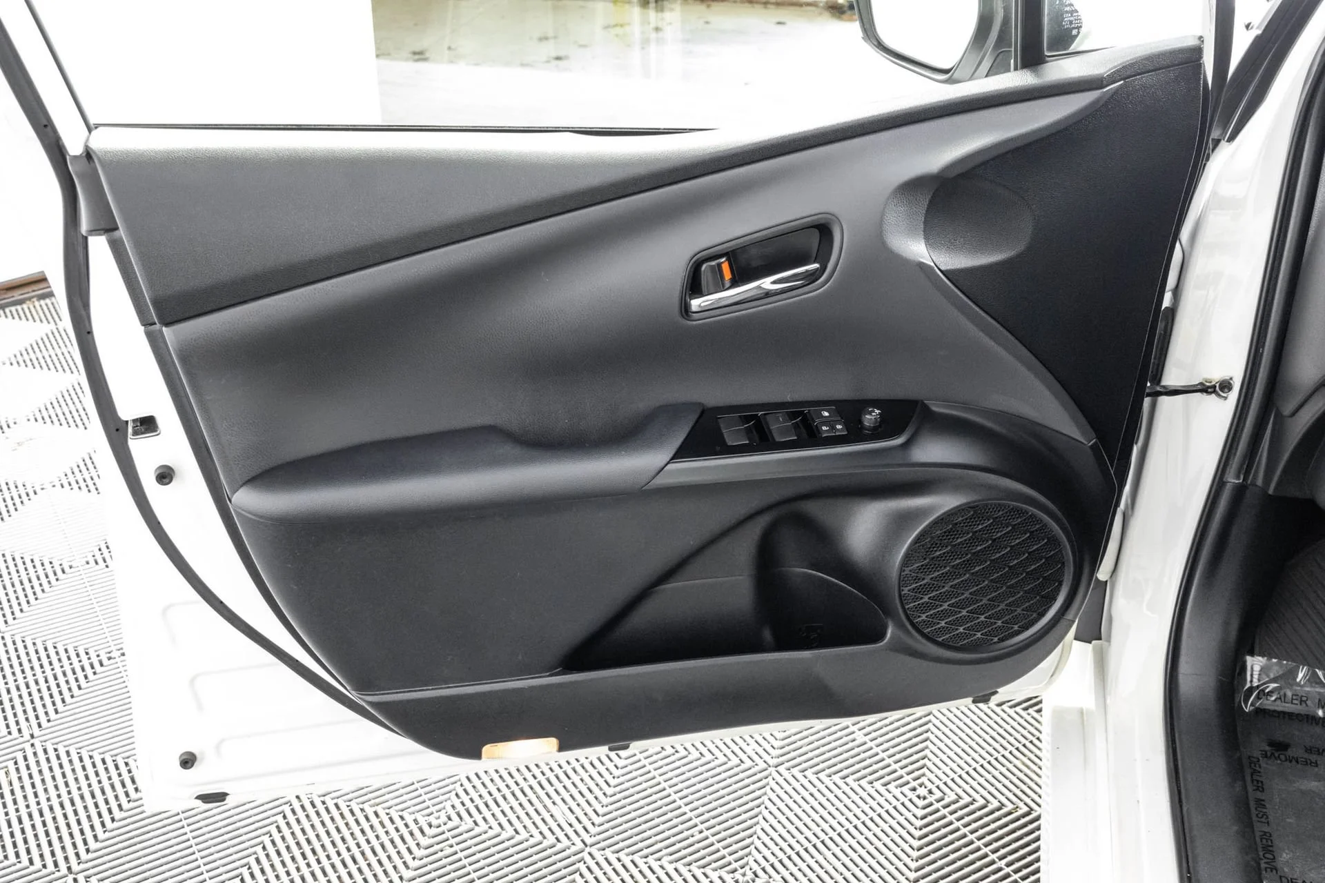 Used 2021  Toyota L Eco image 33