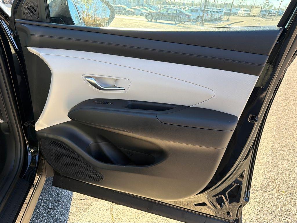 New 2026 Black Hyundai SE FWD image 14