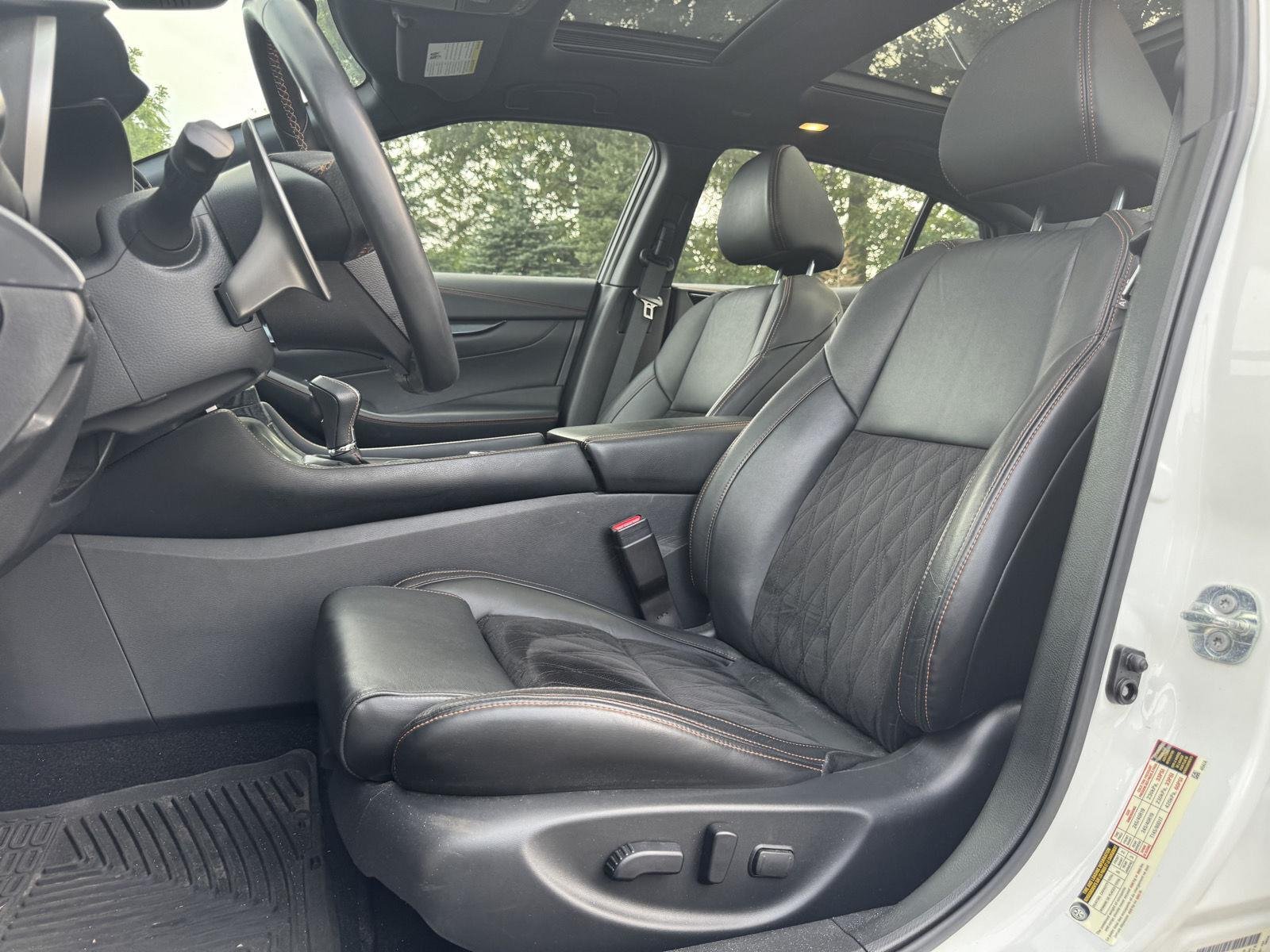 Used 2023 Pearl White Tricoat Nissan SR image 3