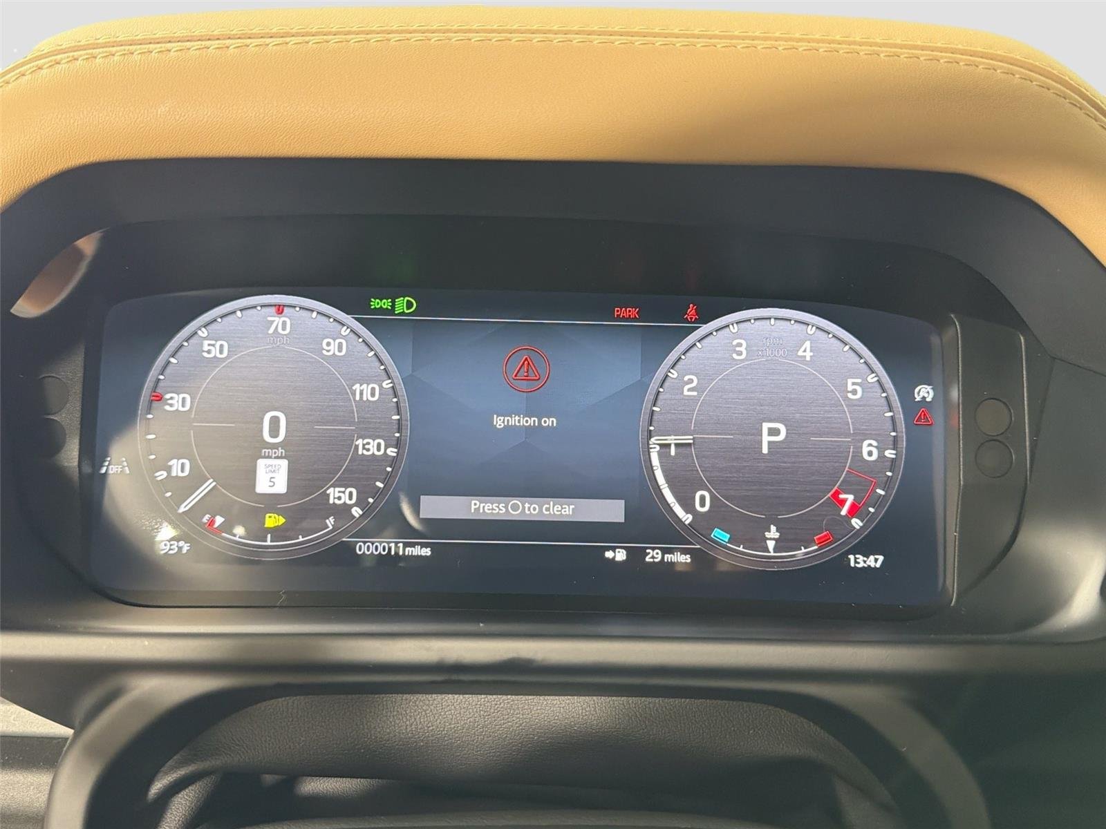 New 2026 CARPATHIAN GREY Land Rover X-Dynamic SE image 10