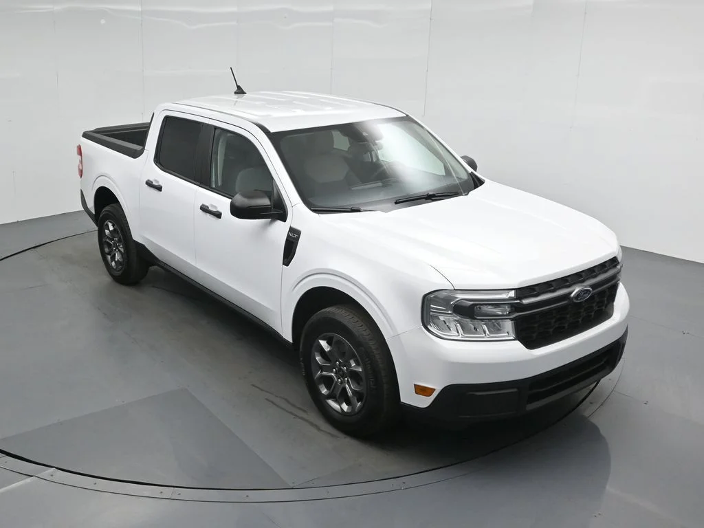 Certified Used 2023 White Ford XLT image 34