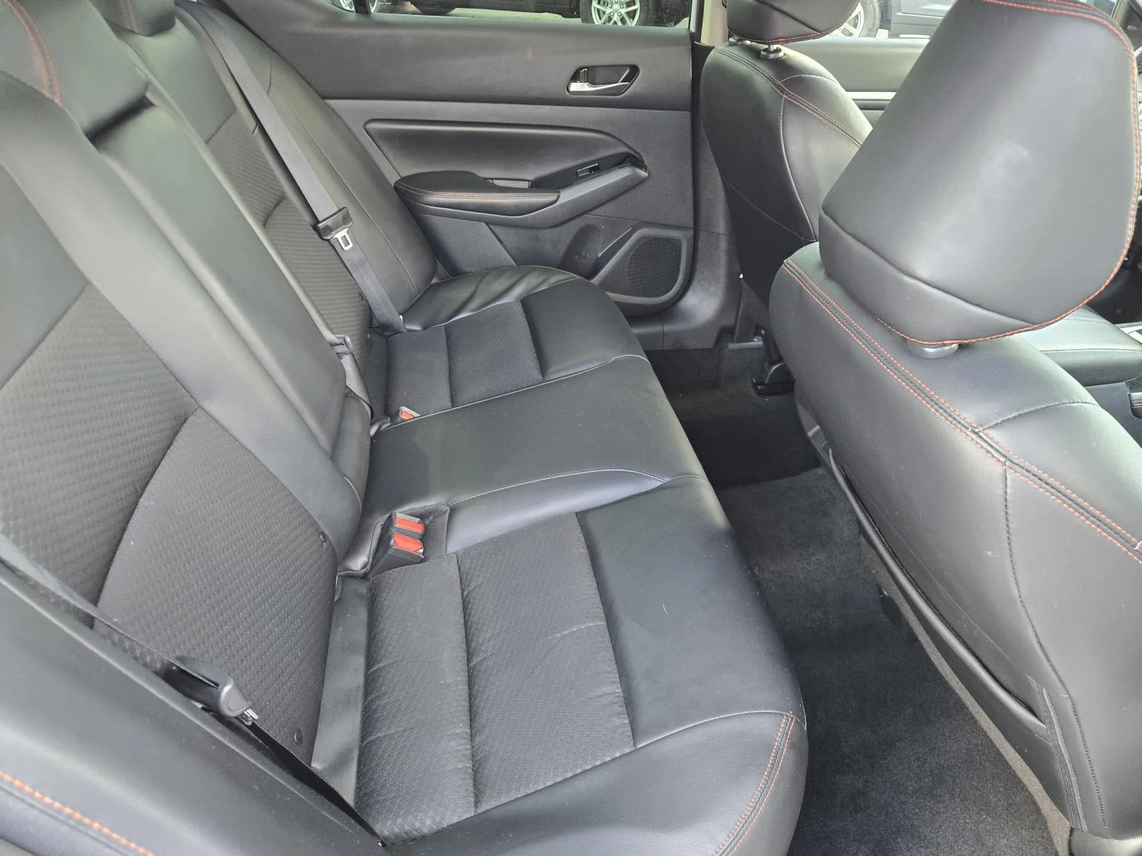 Used 2025 Gray Sky Pearl Nissan SR FWD image 30