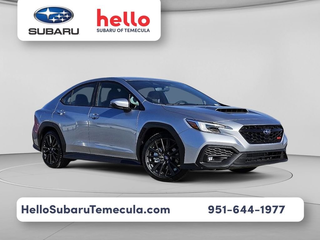Used 2025 Ice Silver Metallic Subaru Limited image 1