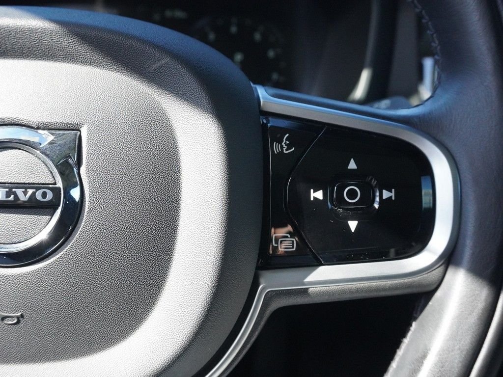 Used 2020 Gray Volvo T5 image 43