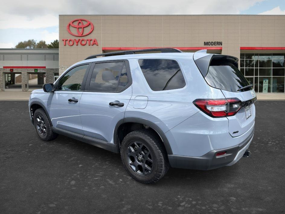 Used 2025 Sonic Gray Pearl Honda TrailSport image 6