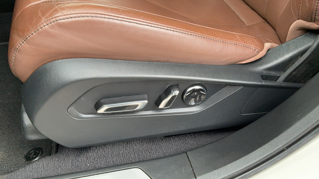 Used 2019  Acura Technology Package image 19