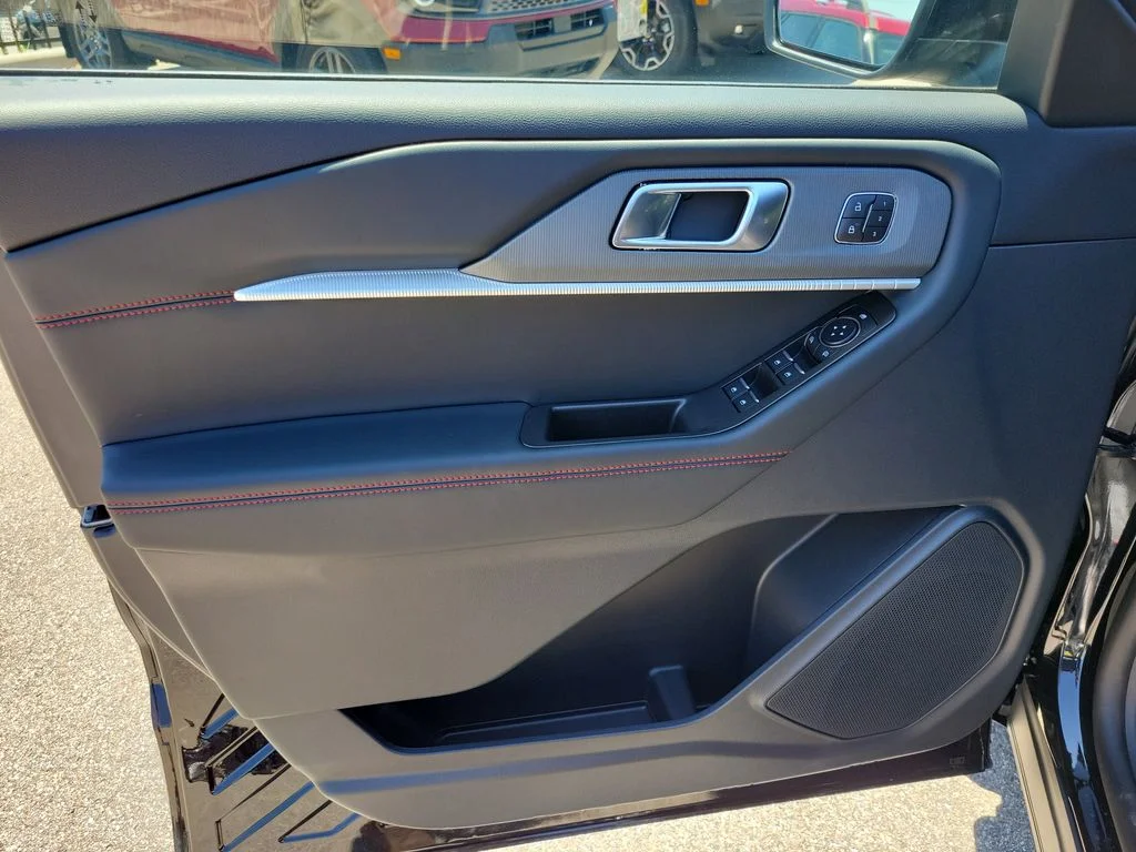New 2026 Agate Black Metallic Ford ST-Line image 14
