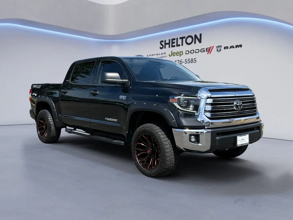 Used 2020 Black Toyota SR5 image 7