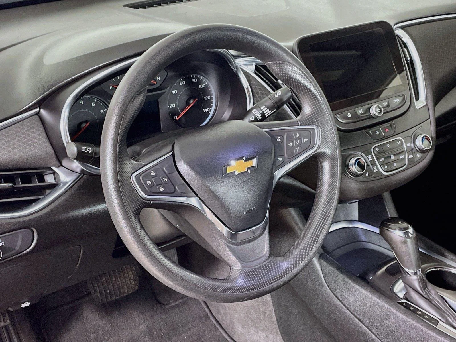 Used 2020 Silver Ice Metallic Chevrolet LT image 18