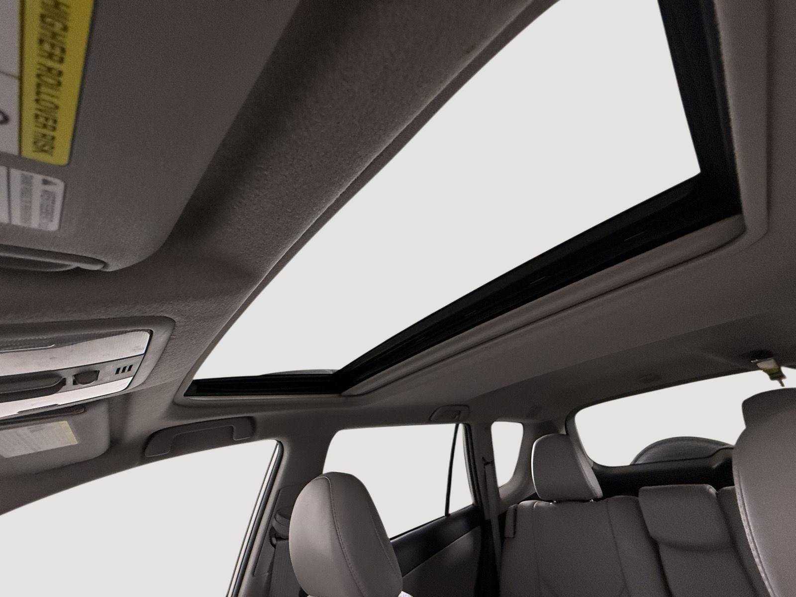 Used 2012 Classic Silver Metallic Toyota Limited image 4