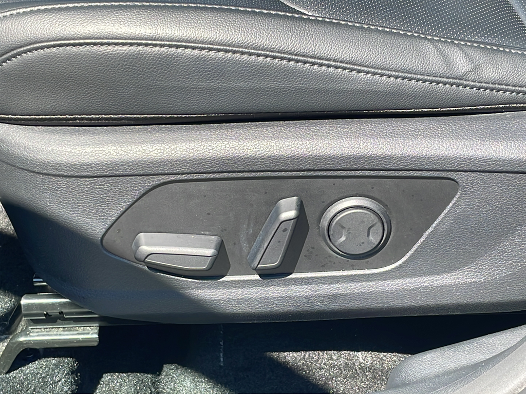 Used 2024 Gray Kia EX image 17