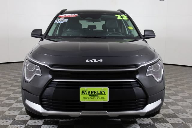 Used 2023 Black Kia EX image 27