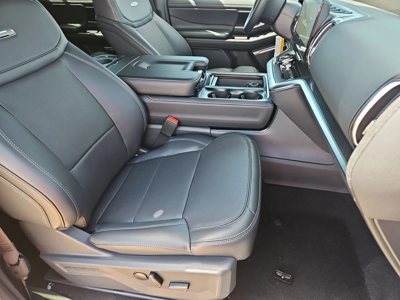 New 2026 Stone Blue Metallic Ford Platinum® image 27