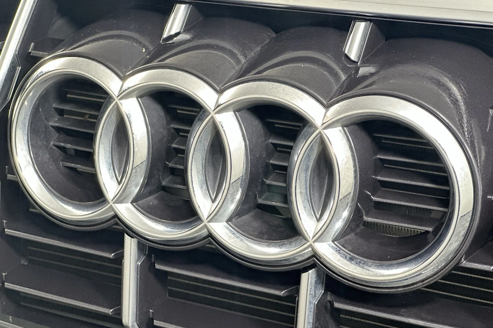 Used 2023 Glacier White Metallic Audi S line Premium image 15