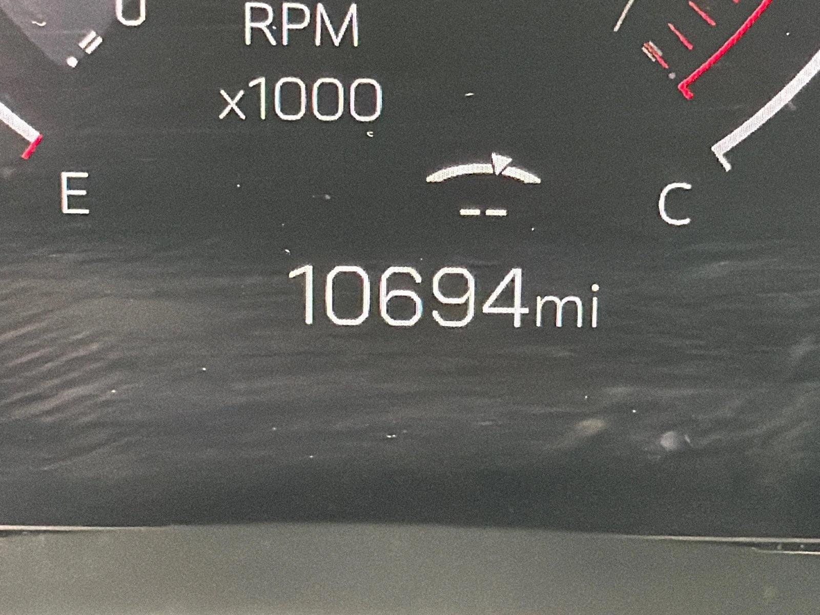 Used 2026 White GMC FWD Elevation image 28
