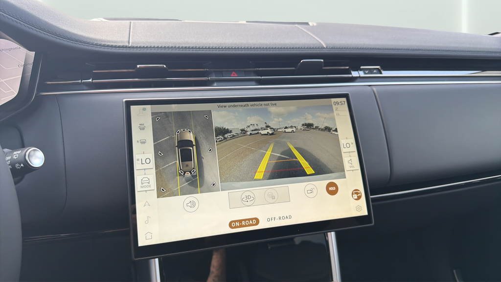 New 2026 Fuji White Land Rover SE image 24