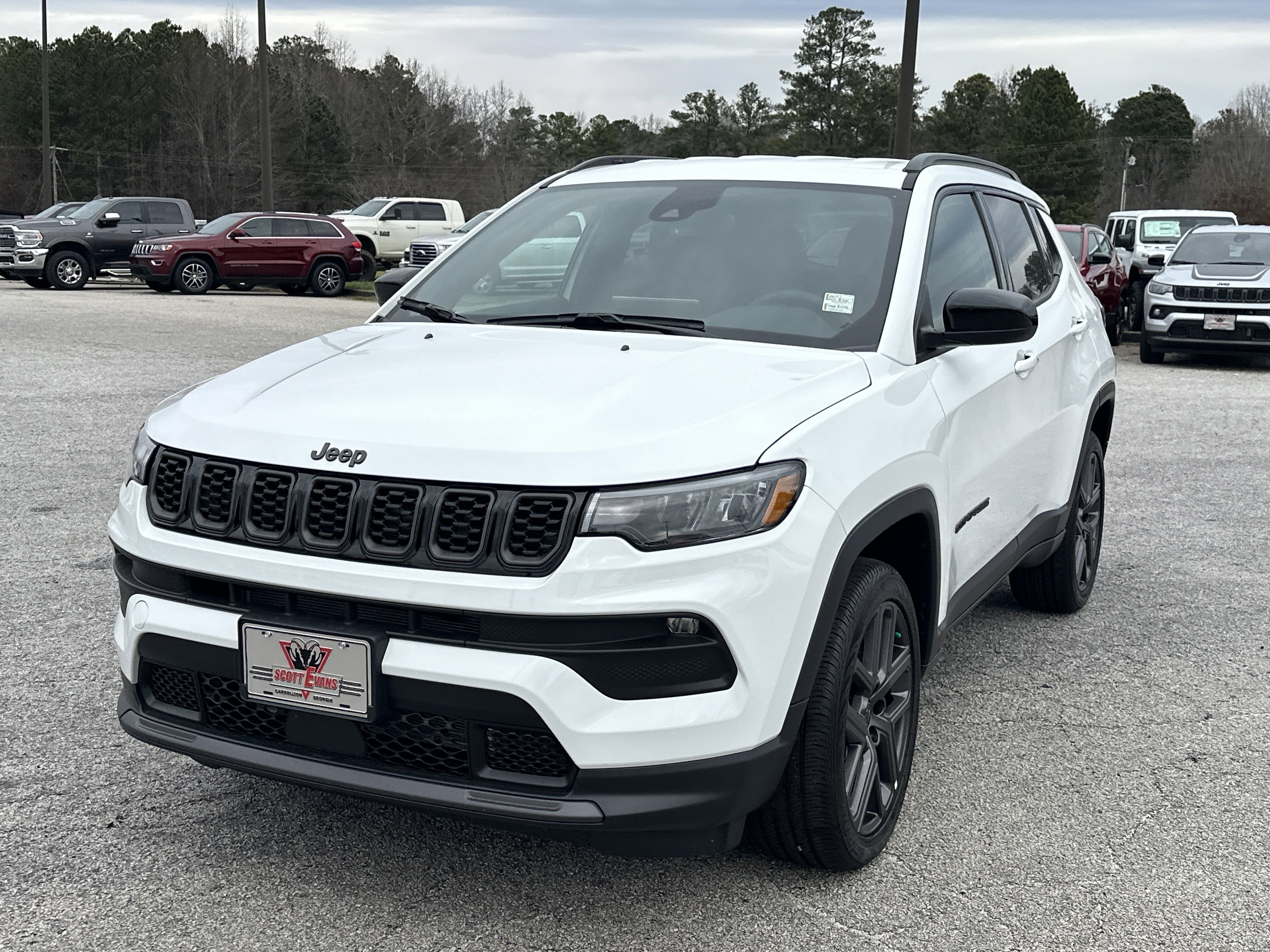 New 2026 Bright White Clear-Coat Exterior Paint Jeep Latitude Altitude image 12