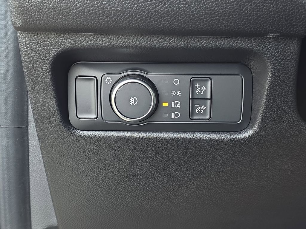 Used 2025 Beige Ford XL image 25