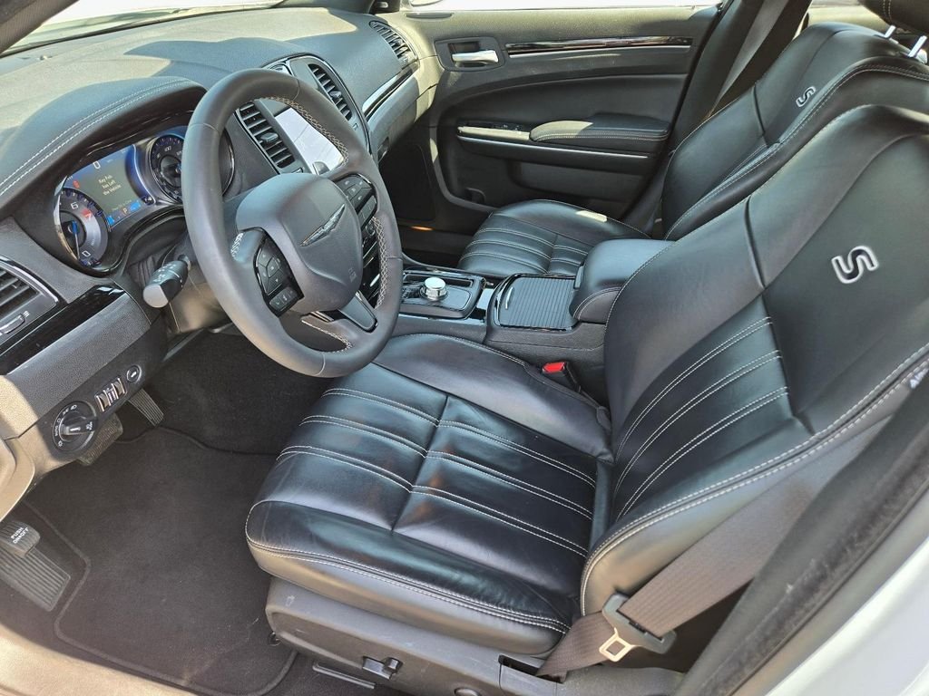 Used 2023 White Chrysler 300S image 14