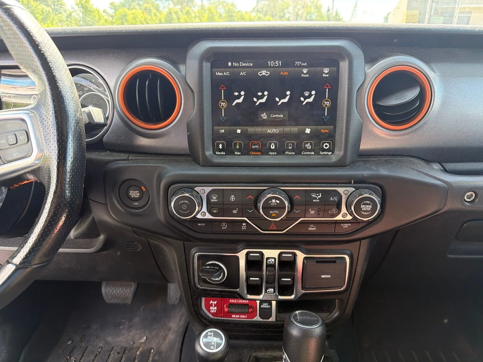 Used 2022 White Jeep Mojave image 17