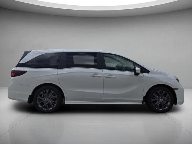 New 2026 Platinum White Pearl Honda Touring image 6