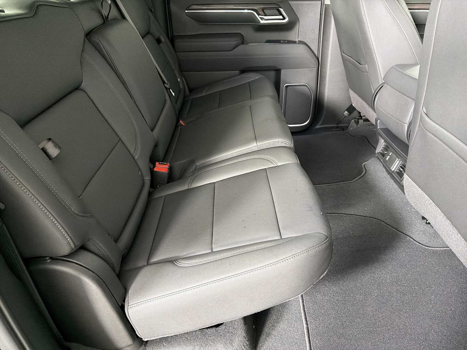 2026 GMC Sierra 1500 SLT - Photo 13