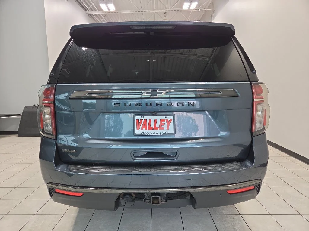 Used 2021 Gray Chevrolet Z71 image 6