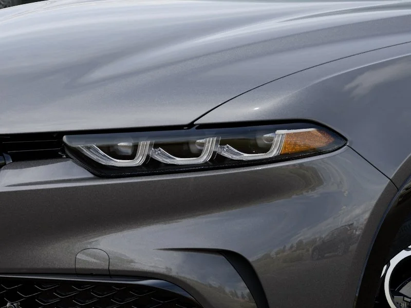 New 2025 Silver Alfa Romeo Base image 63
