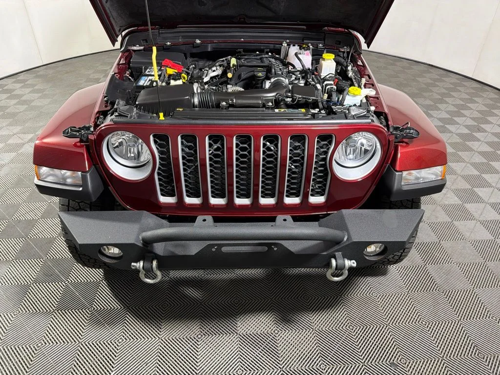Used 2021 Red Jeep Overland image 26