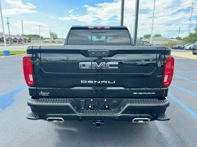 Used 2024 Onyx Black GMC Denali Ultimate image 19