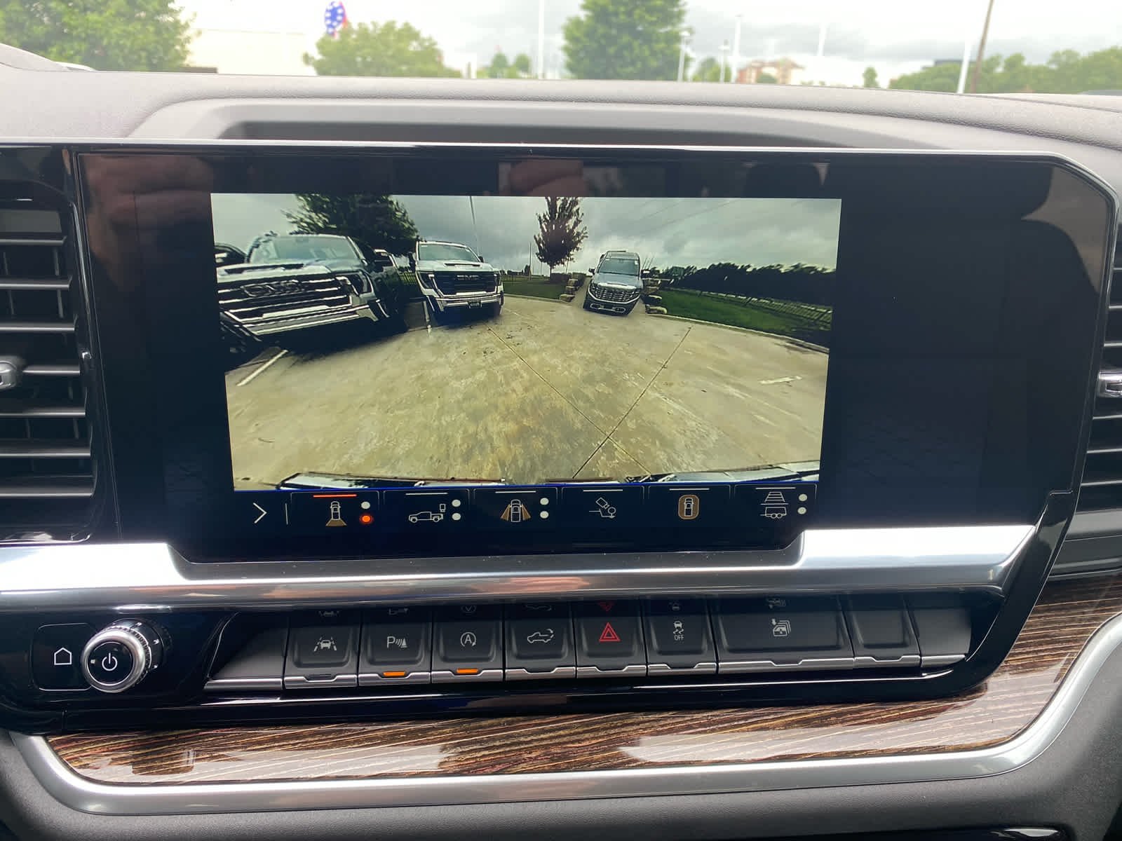 New 2026 Sterling Metallic GMC Elevation image 15
