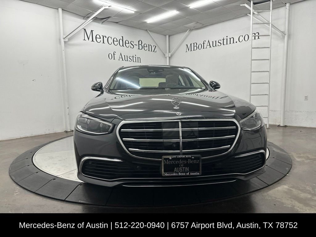 Certified Used 2022 Gray Mercedes-Benz S 580 image 2