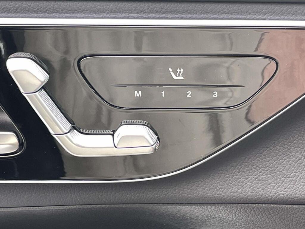 New 2026 MANUFAKTUR Alpine Grey Mercedes-Benz GLC 300 image 30