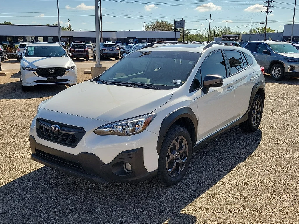 Used 2021  Subaru Sport image 4