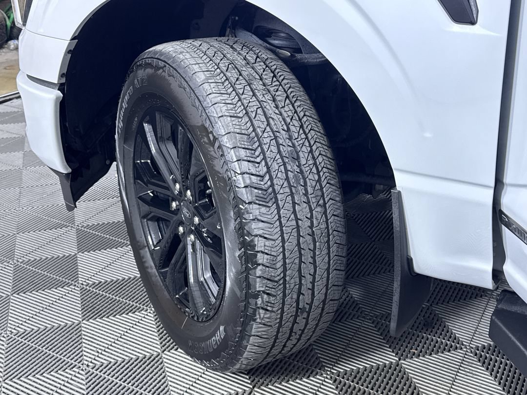 Used 2024 Avalanche Ford LARIAT image 29