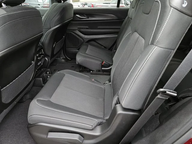 New 2026 Velvet Red Pearl-Coat Exterior Paint Jeep Laredo image 29
