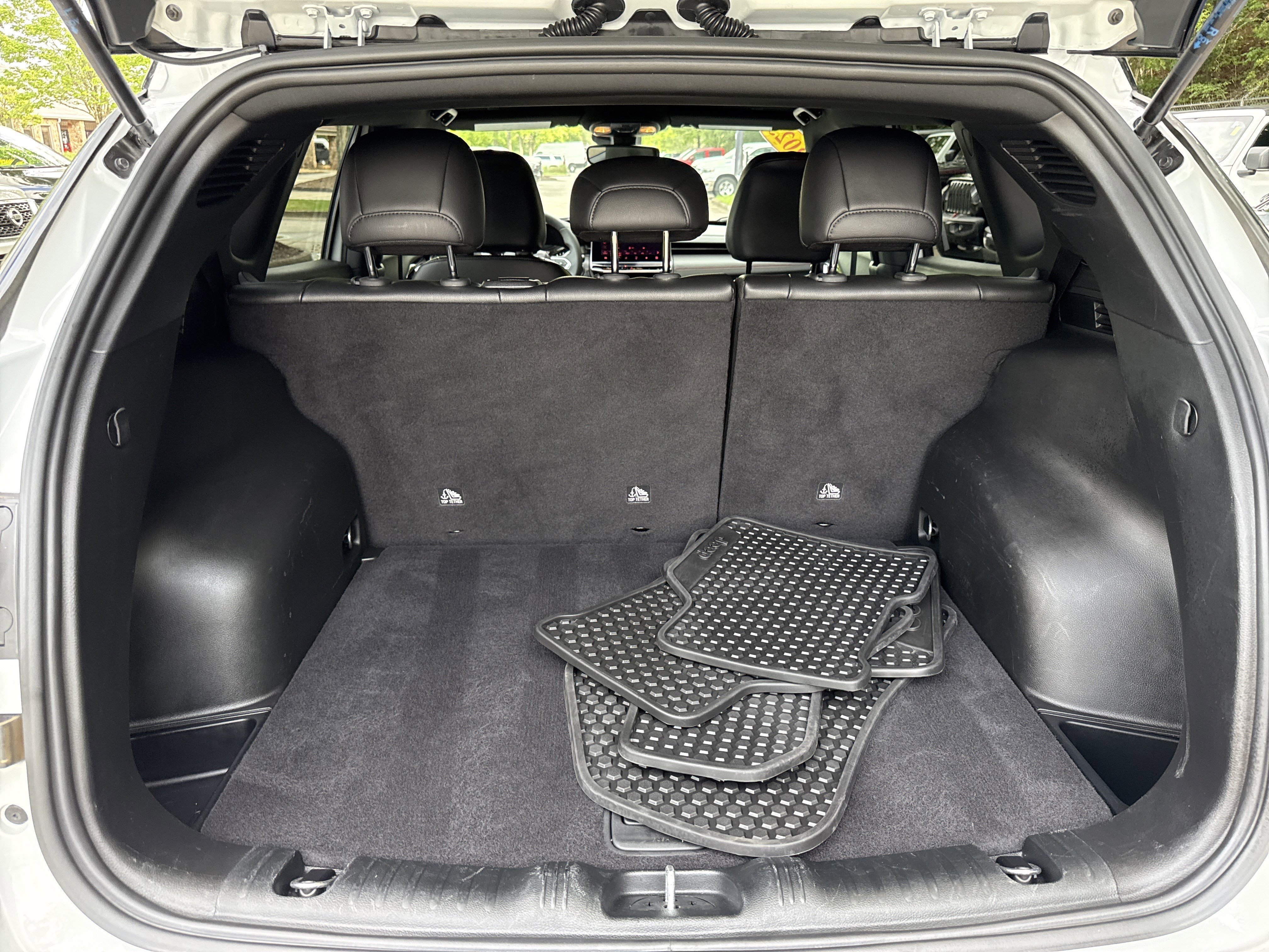 Used 2025 Bright White Clearcoat Jeep Trailhawk image 18