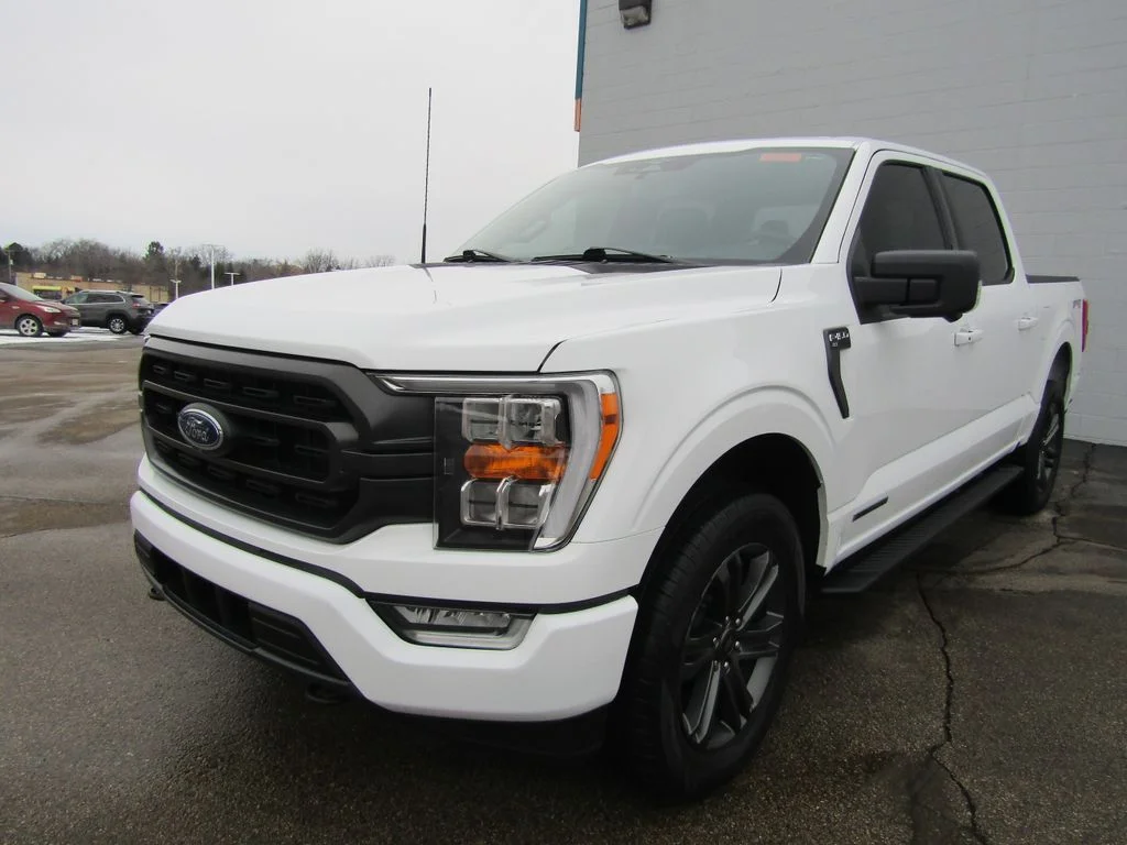 Used 2023 Oxford White Ford XLT image 46