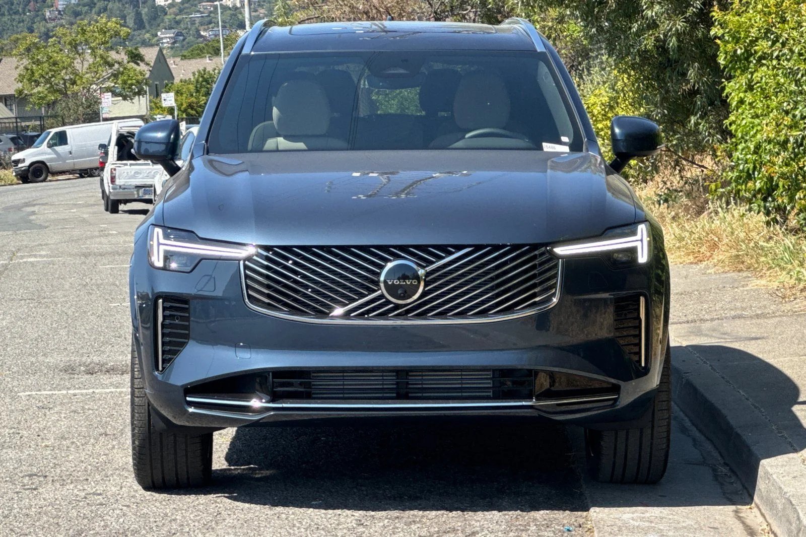 New 2026 Denim Blue Volvo T8 Plus 7-Seater image 10